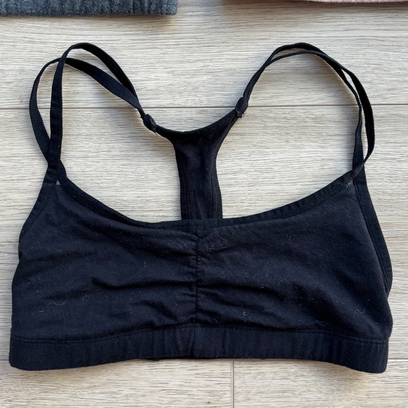 3/$10 Bundle of 34A Girls Bras - Picture 4 of 7